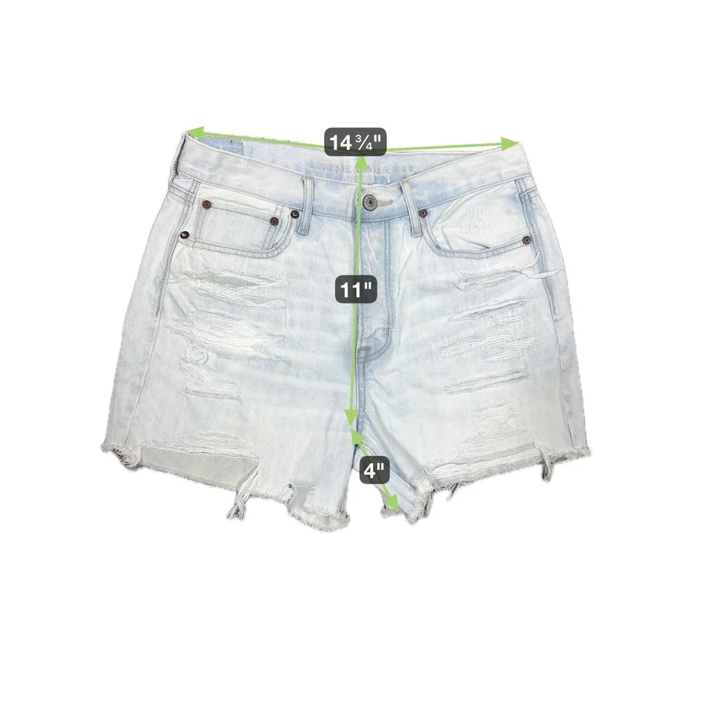 American Eagle Light Wash‎ Distressed 90's Boyfriend Shorts - SIZE US 8 Vacation